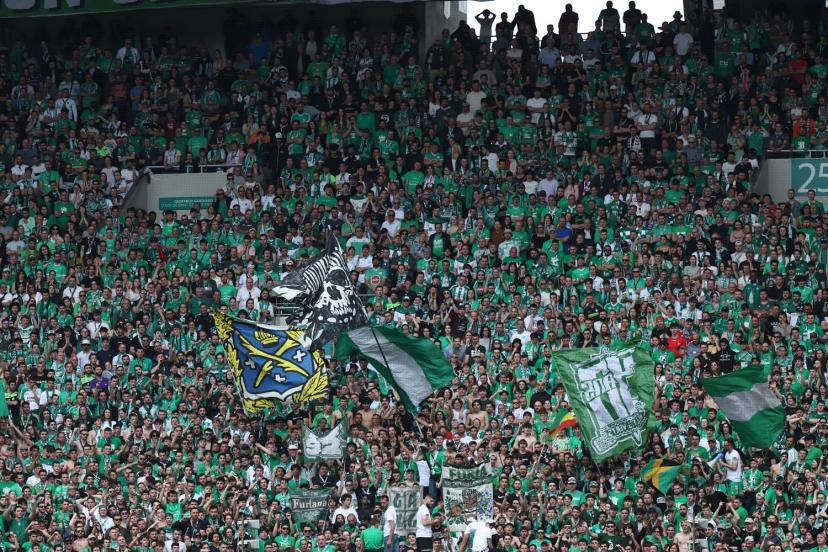 « Des conséquences désastreuses sur nos tribunes » : Les ultras de Saint-Étienne inquiets face à la menace de dissolution